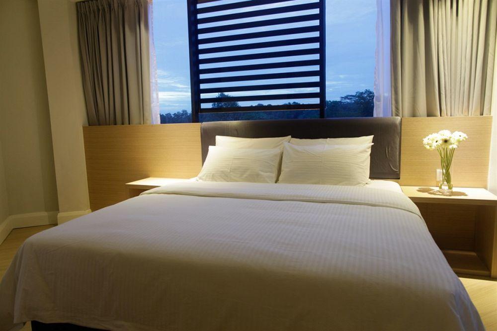 I am Jazz Hotel Johor Bahru Esterno foto